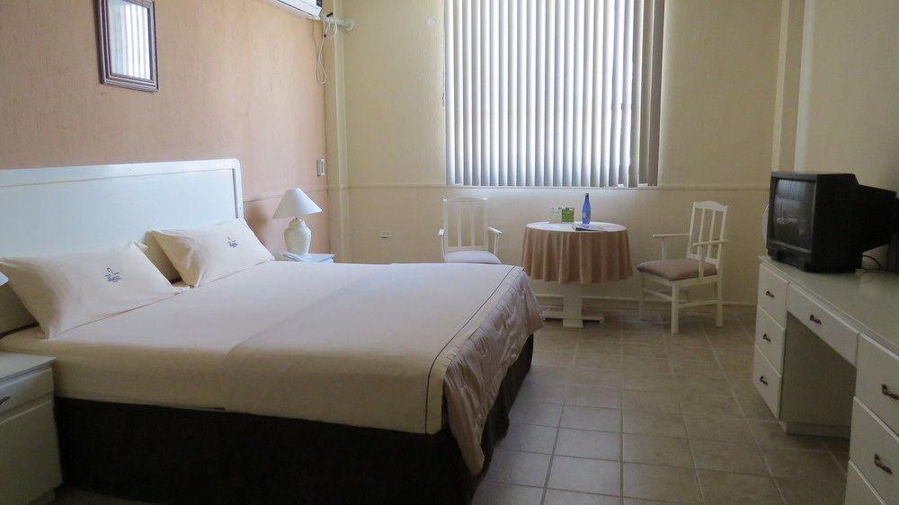 Hotel Marney 阿瓜斯卡达特斯 外观 照片