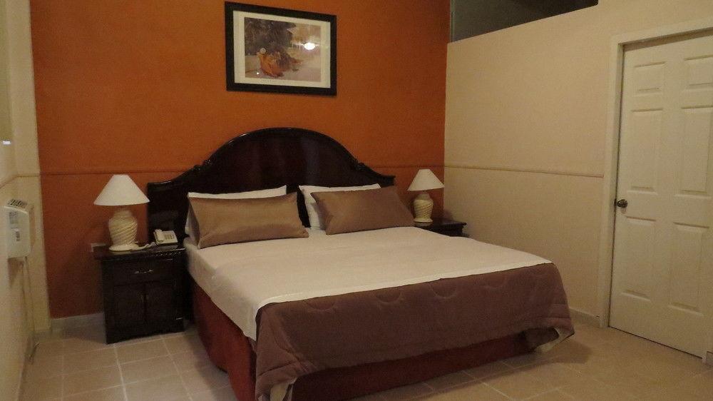 Hotel Marney 阿瓜斯卡达特斯 外观 照片